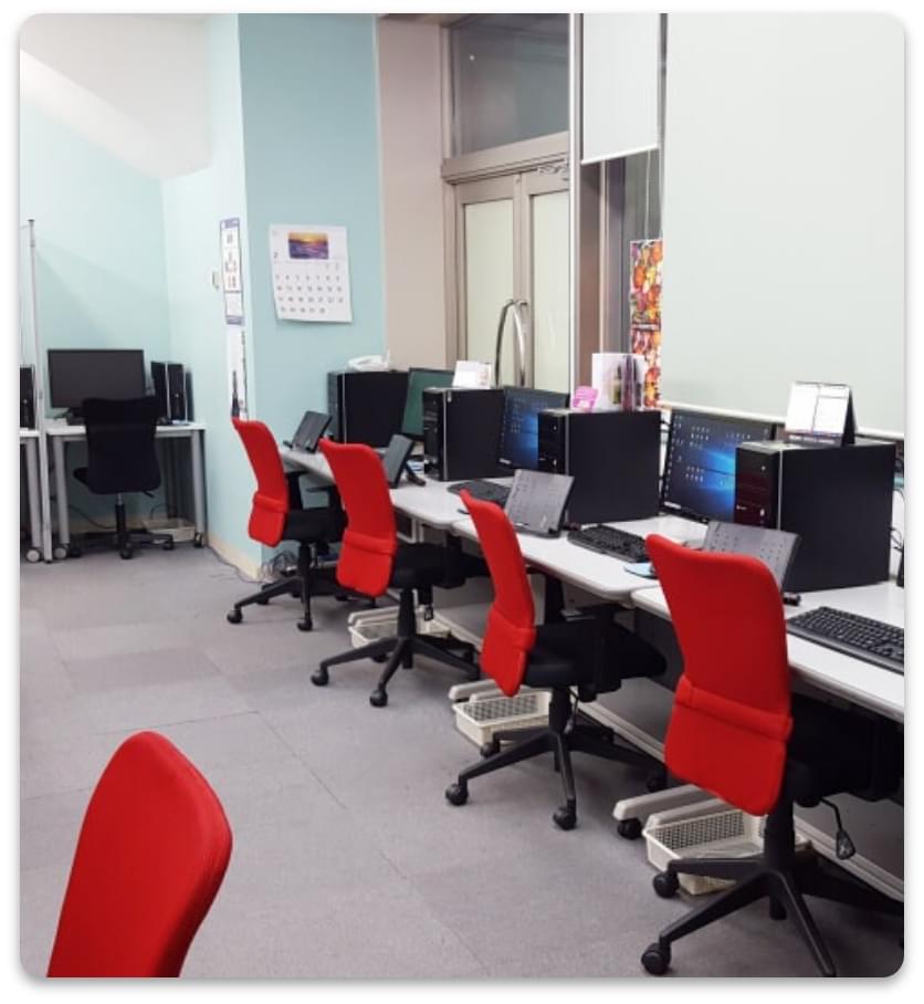 アドバンスクール福岡天神校教室案内